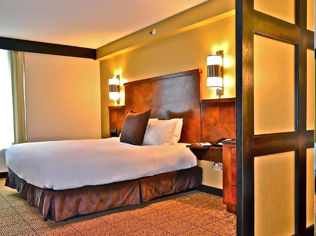 Hyatt Place Long Island East End Ривергед Екстер'єр фото